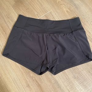 Lululemon Run Times Shorts - size 6